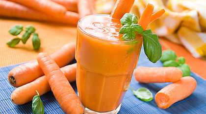 Чем полезен морковный сок?